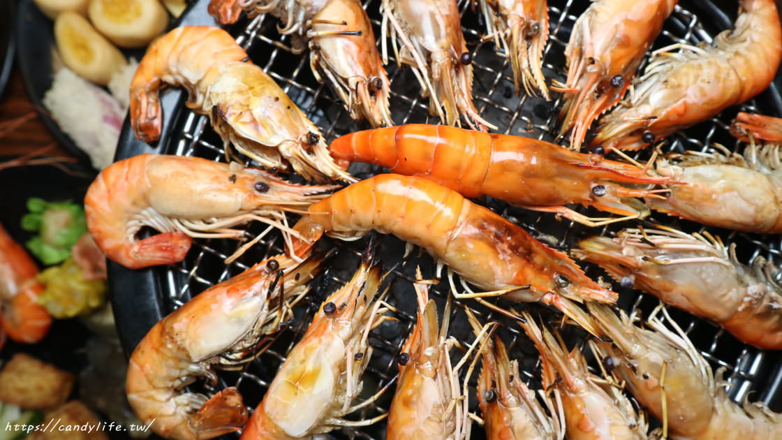 台中現撈泰國蝦吃到飽又一間，將近20種蝦子以外料理，東海必吃餐廳，連生蠔、大公蝦都有，還附設兒童遊戲室～