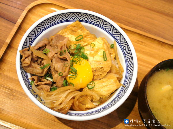 立食大丈夫：〖台中│美食〗立食大丈夫 ❤ 公益路餐廳推薦!!立食日式料理(也有座位區)，採自助點餐販賣機，從頭到尾通通自己來~