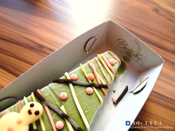 Bella Gelateria：〖台中│美食〗Bella Gelateria ❤ 耶誕限定!!超萌抹茶聖誕樹冰棒限定上市~不僅造型繽紛可愛，抹茶味也好濃郁~好吃好吃!!