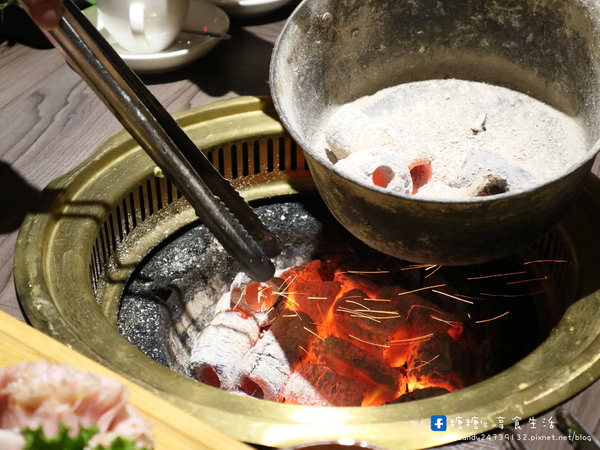 市太郎燒肉市場：〖台中│美食〗市太郎燒肉市場 ❤ 西屯區日式燒肉推薦，近秋紅谷生態公園～全新菜單新亮相，除了日式燒肉外，還推出CP值破表的商業午餐，只要198元起，還有專人為您燒烤唷!!