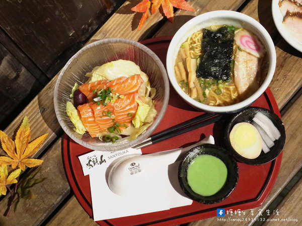 山頭火拉麵(台中大遠百店)：〖台中│美食〗山頭火拉麵-台中大遠百店 ❤ 位於台中大遠百11樓美食街，來自日本北海道旭川有名拉麵店~湯頭濃郁，激推特選豬頰肉，肉質細緻軟嫩，令人欲罷不能!!