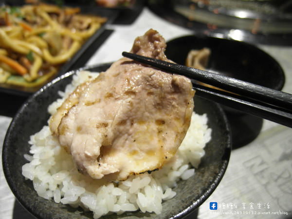 愛羅武勇 燒肉：〖台中│美食〗愛羅武勇 燒肉 ❤ 台中日式暴走風燒肉店~菜單全面更新，除了雙人及三人燒肉套餐外，還有推出單人套餐!自己一個人來也可以吃燒肉~