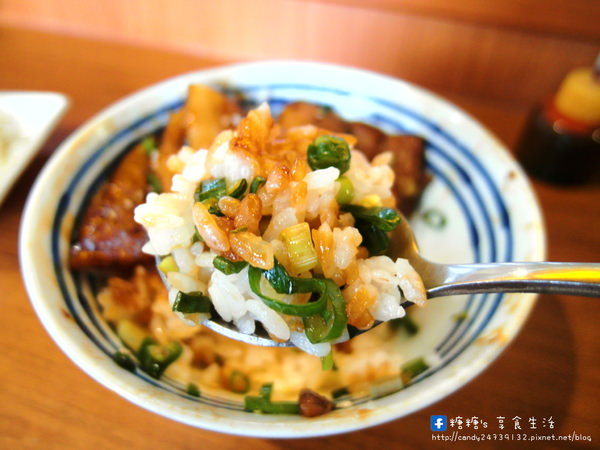 信兵衛：〖台中│美食〗信兵衛 ❤ 手作丼飯壽司日式料理，靠近中華夜市，用料實在，價格平價，大推他們家的牛五花握壽司!!