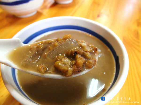 三圓古早味綠豆湯(黎明店)：〖台中│美食〗三圓古早味綠豆湯 ❤ 古早味甜湯，堅持每天新鮮現煮，不放隔夜賣!!綠豆湯消暑退火，紅豆湯養顏美容，薏仁湯美白滋潤!!