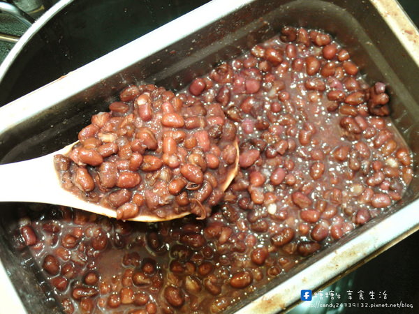 三圓古早味綠豆湯(黎明店)：〖台中│美食〗三圓古早味綠豆湯 ❤ 古早味甜湯，堅持每天新鮮現煮，不放隔夜賣!!綠豆湯消暑退火，紅豆湯養顏美容，薏仁湯美白滋潤!!