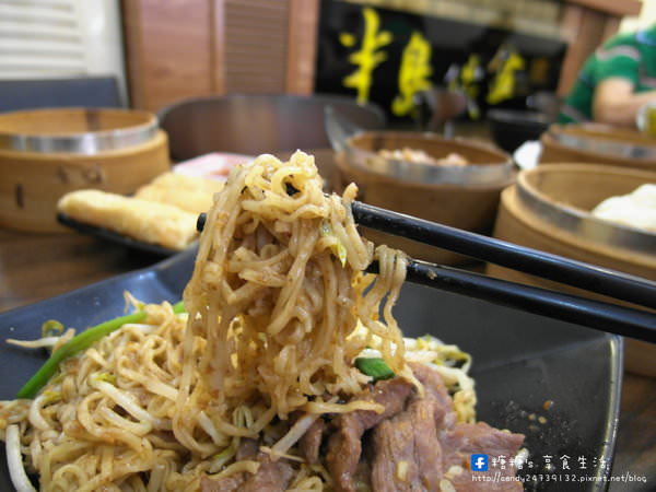 半島鐵盒茶餐廳：〖台中│美食〗半島鐵盒茶餐廳 ❤ 南屯港式茶餐廳推薦~價格平價，餐點好吃，老饕們的最愛!吃過一次就愛他的美味~