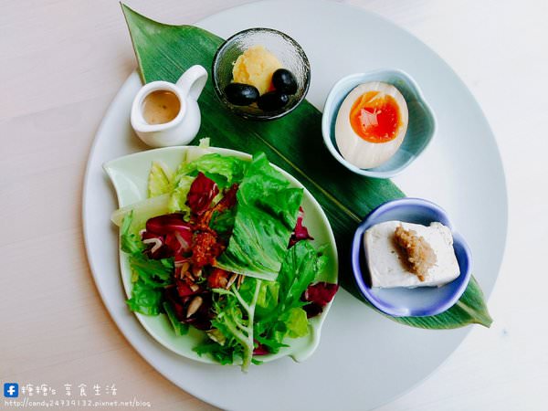 錦小路物語 甜點和菓子屋 日式懷石輕食：〖台中│美食〗錦小路物語 甜點和菓子屋 日式懷石輕食 ❤ 夏日限定煤炭精靈水果刨冰超萌登場!!每日下午兩點後開賣~還有超卡哇伊的私房蕎麥冷麵，清爽又消暑!