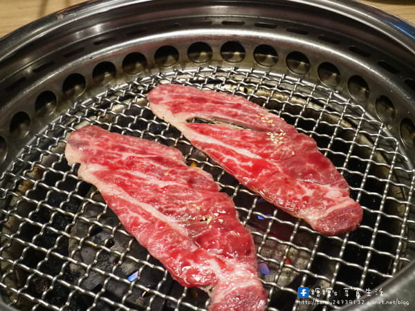 雲火日式燒肉：〖台中│美食〗雲火日式燒肉 ❤ 嚴選頂級優良食材，空間寬敞舒適~中秋烤肉不用自己生火，來雲火有專人為您服務唷!!