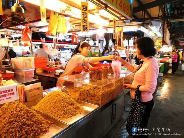 家鄉味肉鬆專賣店：〖台中│美食〗家鄉味肉鬆專賣店 ❤ 台中肉鬆專賣推薦!!隱藏在東區新光市場的家鄉味~除了肉鬆外、還有魚鬆、肉乾等美食，也有精緻年節禮盒唷!!