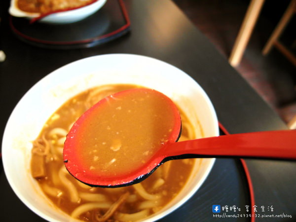 茶寮侘助：〖台中│美食〗茶寮侘助 ❤ 隱藏在住宅中的日式咖哩，沒提前一個月訂位絕對吃不到，除了咖哩外還有抹茶等各式甜點唷!!