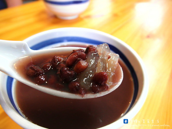 三圓古早味綠豆湯(黎明店)：〖台中│美食〗三圓古早味綠豆湯 ❤ 古早味甜湯，堅持每天新鮮現煮，不放隔夜賣!!綠豆湯消暑退火，紅豆湯養顏美容，薏仁湯美白滋潤!!