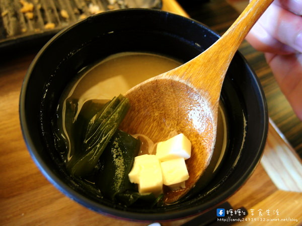 樹太老：〖台中│美食〗樹太老日本定食專賣店 ❤ 期間限定＂樹太老起司豬排＂，足足兩公分厚，裡面藏了滿滿會勘~西~的起司!!