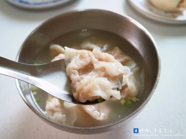 高家肉包：〖台中│美食〗高家肉包 ❤ 台中東區傳統早餐推薦~除了肉包外，還有超酥脆蛋餅跟好喝的餛飩湯唷!!