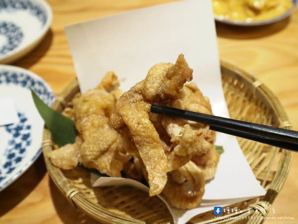 小麥所：〖台中│美食〗小麥所 ❤ 台中深夜食堂推薦!!近科博館，激推炸物，還有份量十足的無敵牛肉山丼飯跟超Q彈日式燒麵唷~