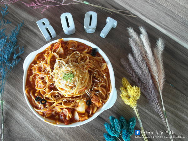 Root caf'e 鹿特：〖台中│美食〗Root caf'e 鹿特 ❤ 北屯美食推薦~老宅咖啡 X 貨櫃風，近水湳市場，平價義大利麵百元有找!還有微醺酒品唷~