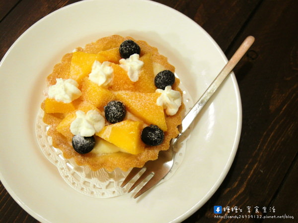 天使美手作甜點：〖台中│美食〗天使美手作甜點 ❤ 台中後火車站甜點推薦，近大魯閣新時代!!天使美手作塔，用料實在，塔皮酥脆紮實，讓糖糖一吃就愛上~