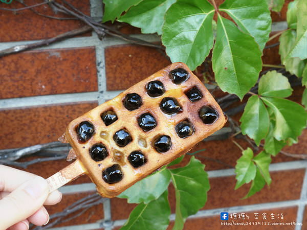 Fruit Rock搖滾水果：〖台中│美食〗Fruit Rock搖滾水果-勤美店 ❤ 除了美美鮮果冰棒外，還多了新品麻糬鬆餅!!天氣冷冷也有熱呼呼的咖啡來暖暖你的心~