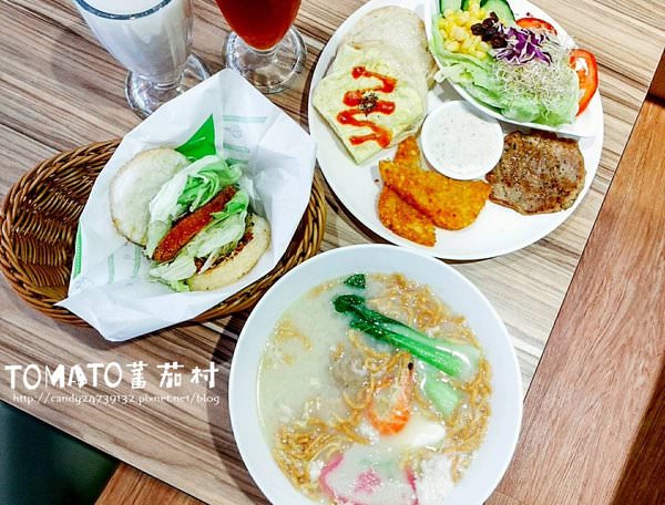 〖台中│美食〗蕃茄村早午餐 – 華美中港店 ❤ 蕃茄村全新三代時尚店，美美的用餐環境，彷彿置身頂級咖啡店~台中早午餐推薦，還有鍋燒意麵新上市!(文末有優惠唷)