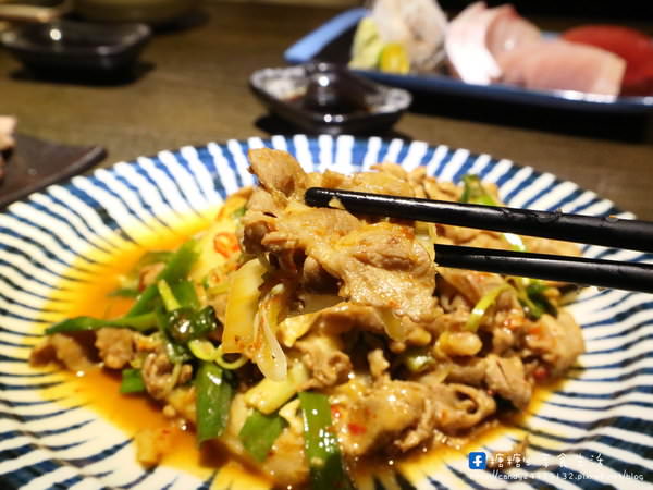 光食 料理：〖台中│美食〗光食 料理 ❤ 西屯深夜美食，近老虎城~餐點非常多樣化，烤物、炸物、炒物、煮物等美食任君挑選，宵夜小酌聚餐的好所在~