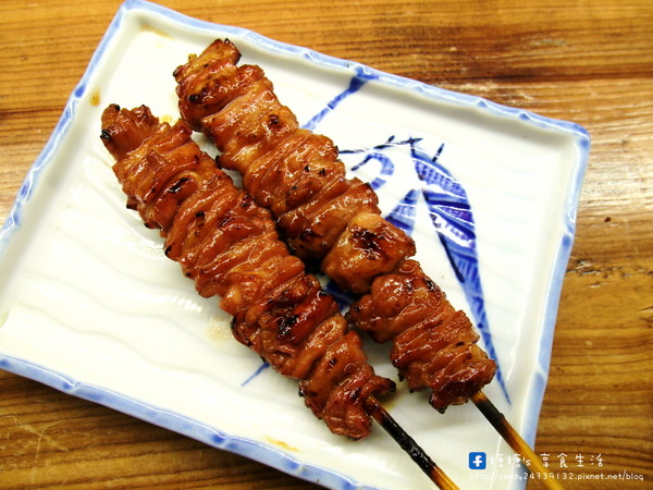 鳥重地雞燒：〖台中│美食〗鳥重地雞燒バーベキュー ❤ 以雞料理為主的串燒店，烤功了得，前置處理超搞剛！每一串都可以吃的到店家的用心，多款獨特串燒，限量供應!!