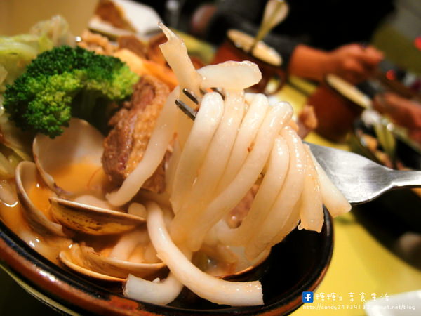 凱薩盒子：〖台中│美食〗凱撒盒子日式洋食專賣店 ❤ 日式丼飯／手作比薩／米烏龍麵／香醇咖啡，還有冬季薑母鴨創意料理新上市!!