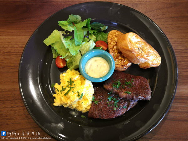 NEST Kitchen：〖台中│美食〗NEST Kitchen ❤ 南屯黎明東街心開的早午餐店，嚴選食材，用料實在!!採用頂級安格斯牛肉，低溫烹調製作，讓口感更加分!!