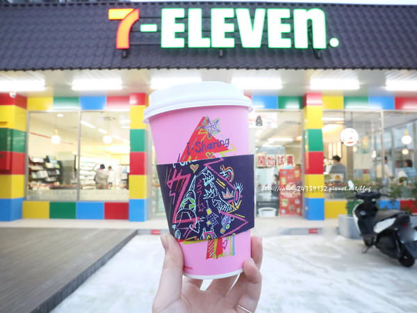 〖台中│美食〗7-ELEVEN 億承門市 ❤ 全台首間樂高積木主題的7-11，就在台中清水7-11億承門市，色彩繽紛，還有仿樂高牆面，IG新打卡熱點!!