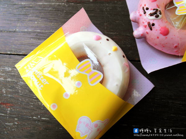 Mister Donut 統一多拿滋(公益門市)：〖台中│美食〗Mister Donut 公益門市 ❤ Mister Donut甜甜圈聯名卡娜赫拉，粉紅兔兔甜甜圈、P助甜甜圈療癒上市~每週還會推出8款限量飲料杯，快來收集唷!!