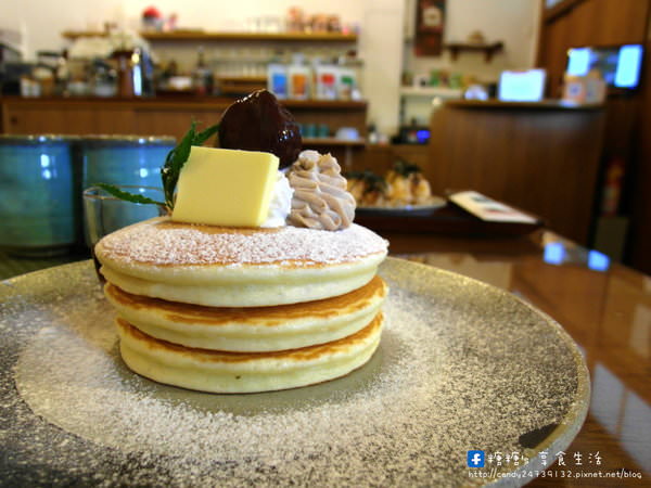 明森和食 鬆餅屋：〖台中│美食〗明森和食 鬆餅屋 ❤ 明森抹茶第二品牌，原店名為明森京咖啡 蔬食朝食屋，現在已改成＂明森和食 鬆餅屋＂，有賣葷食料理囉~