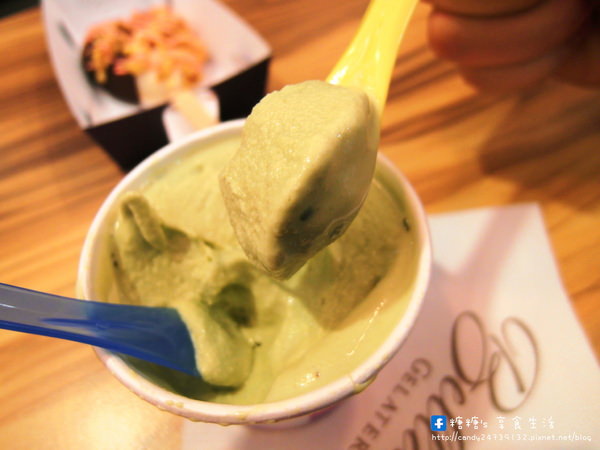 Bella Gelateria：〖台中│美食〗Bella Gelateria ❤ 道地義大利冰淇淋，嚴選義大利進口食材，搭配台灣在地水果，天然純手工製作~大推開心果冰淇淋!!