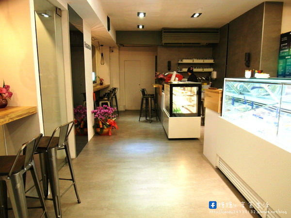 Bella Gelateria：〖台中│美食〗Bella Gelateria ❤ 道地義大利冰淇淋，嚴選義大利進口食材，搭配台灣在地水果，天然純手工製作~大推開心果冰淇淋!!