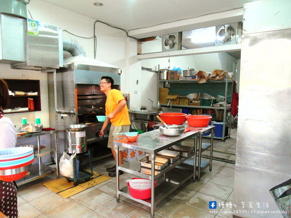 巧味鹹酥雞大王(益民店)：〖台中│美食〗巧味鹹酥雞大王(益民店) ❤ 來自台南風味，搭配獨特胡椒粉，讓鹽酥雞多了鹹甜滋味，不油不膩，讓人越吃越涮嘴!!