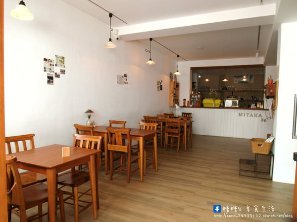 Mitaka s-3e Cafe 小3e：〖台中│美食〗Mitaka s-3e Cafe 小3e ❤ 超隱密的巷弄咖啡館，白色系老宅改造，結合日式雜貨及服飾店，有著澎派早午餐、美味鬆餅與輕食~沙鹿龍貓夜景咖啡市區分店!!